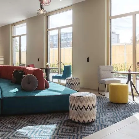 Hampton By Hilton Hotell