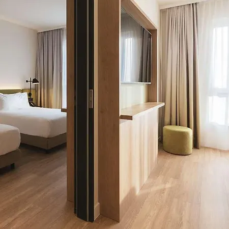 Hampton By Hilton Hotel