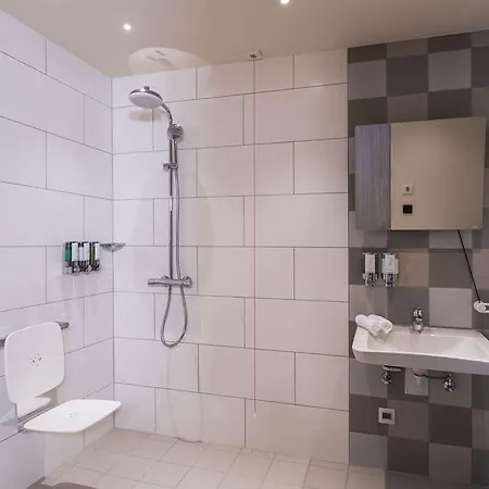 Hotel Hampton By Hilton Costanza