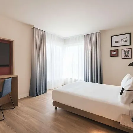 Hampton By Hilton